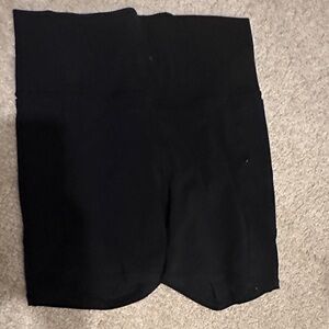 Vuori Black Women's Bike Shorts
